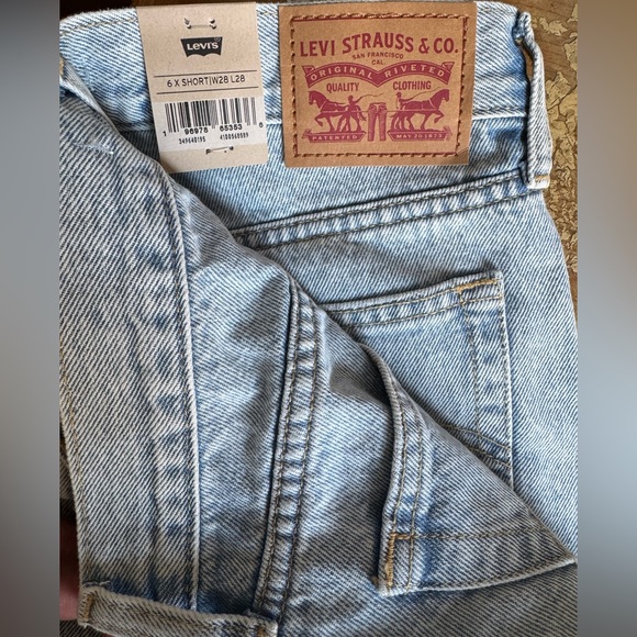 Levi’s Premium Wedgie Straight Fit Women’s Jeans Sz 6 short 28W/28L - Picture 4 of 6